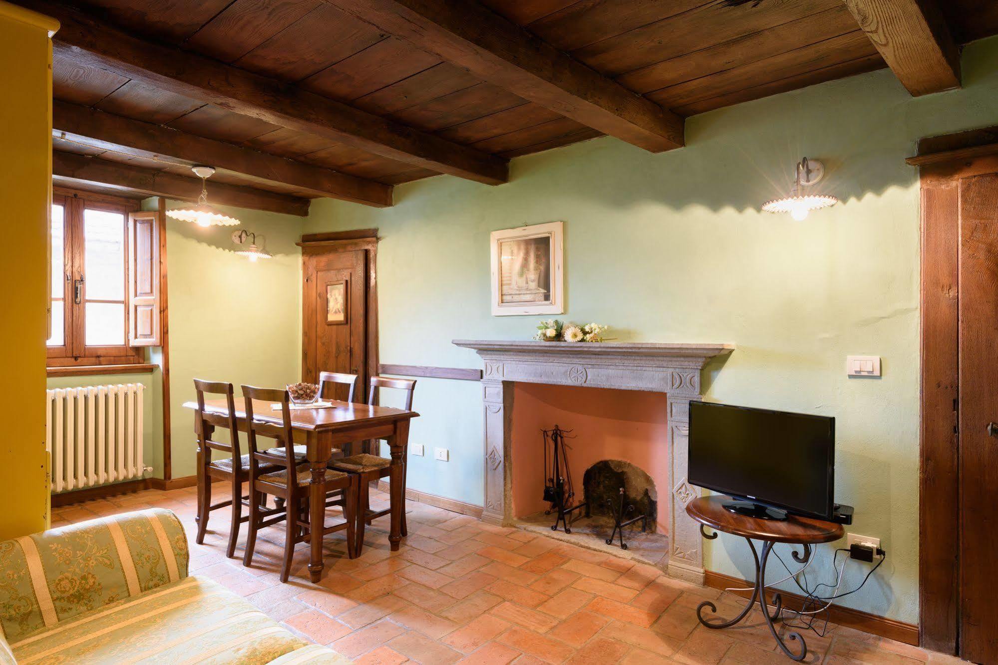 Reggiolo Borgo Dei Corsi Holiday House מראה חיצוני תמונה
