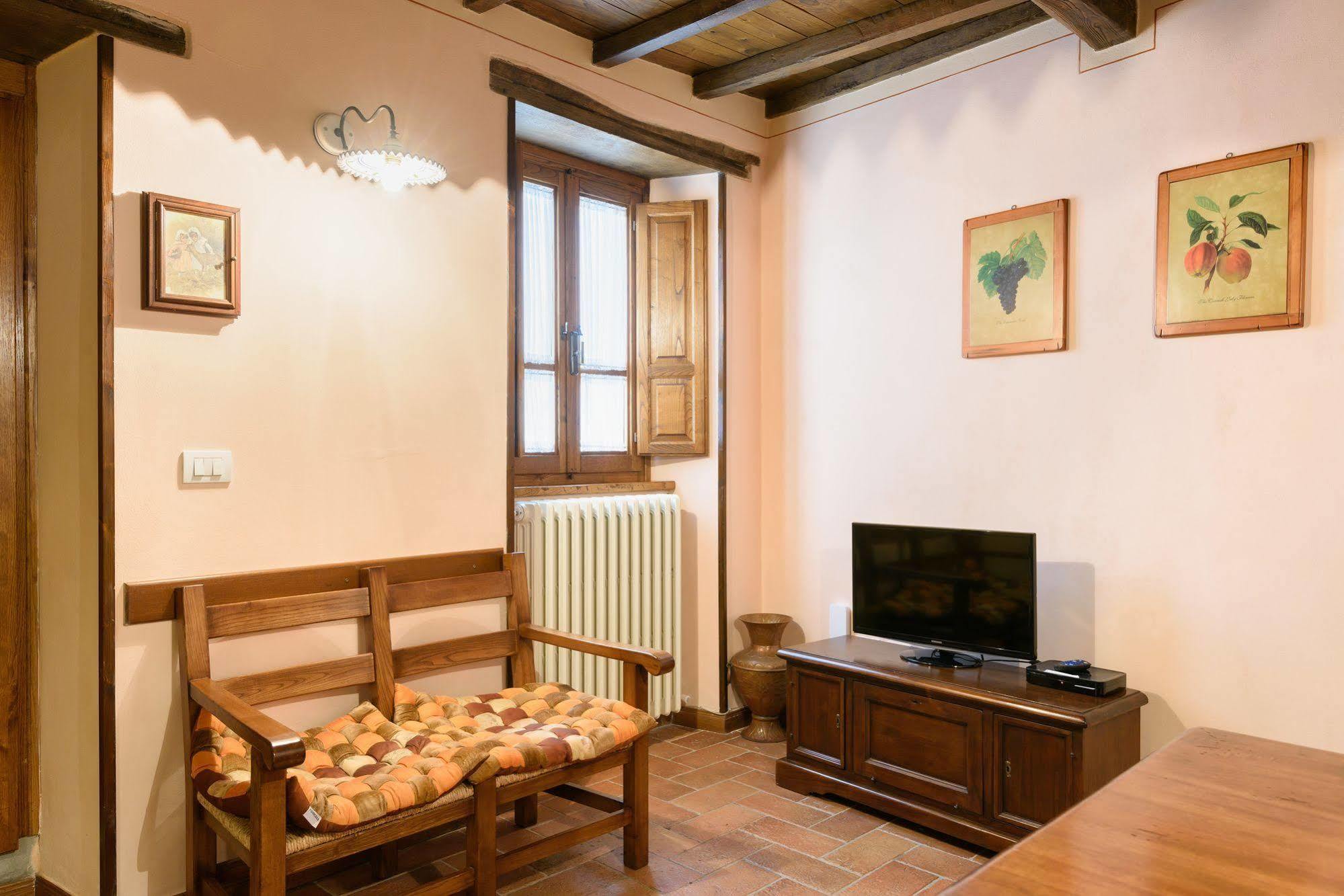 Reggiolo Borgo Dei Corsi Holiday House מראה חיצוני תמונה