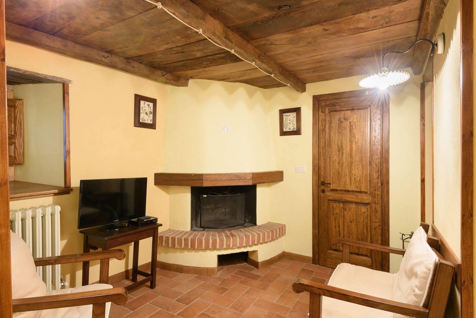 Reggiolo Borgo Dei Corsi Holiday House מראה חיצוני תמונה