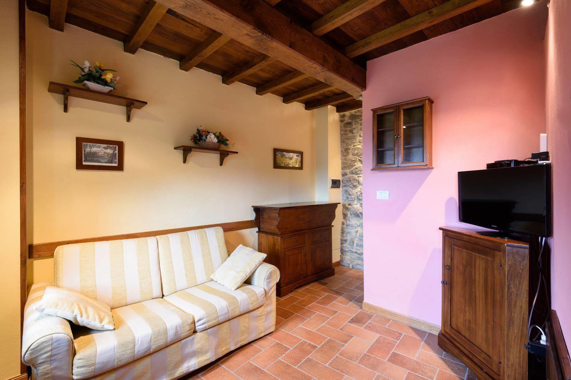 Reggiolo Borgo Dei Corsi Holiday House מראה חיצוני תמונה